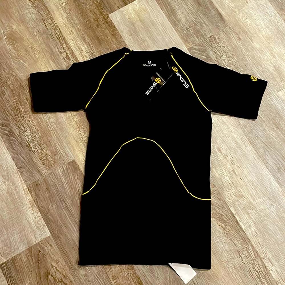 SKINS A400 short sleeve compression top